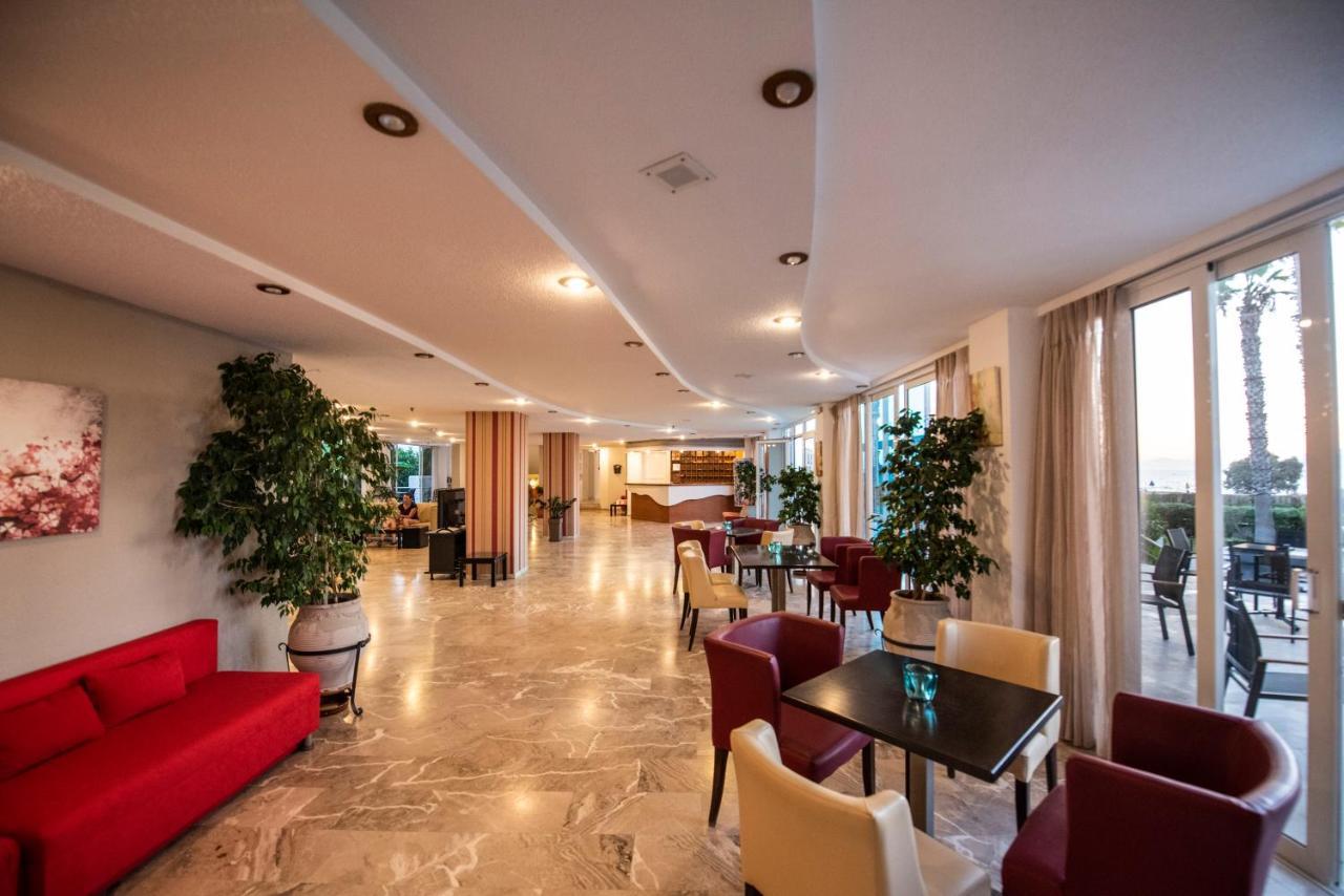 Costa Angela Seaside Resort 외부 사진