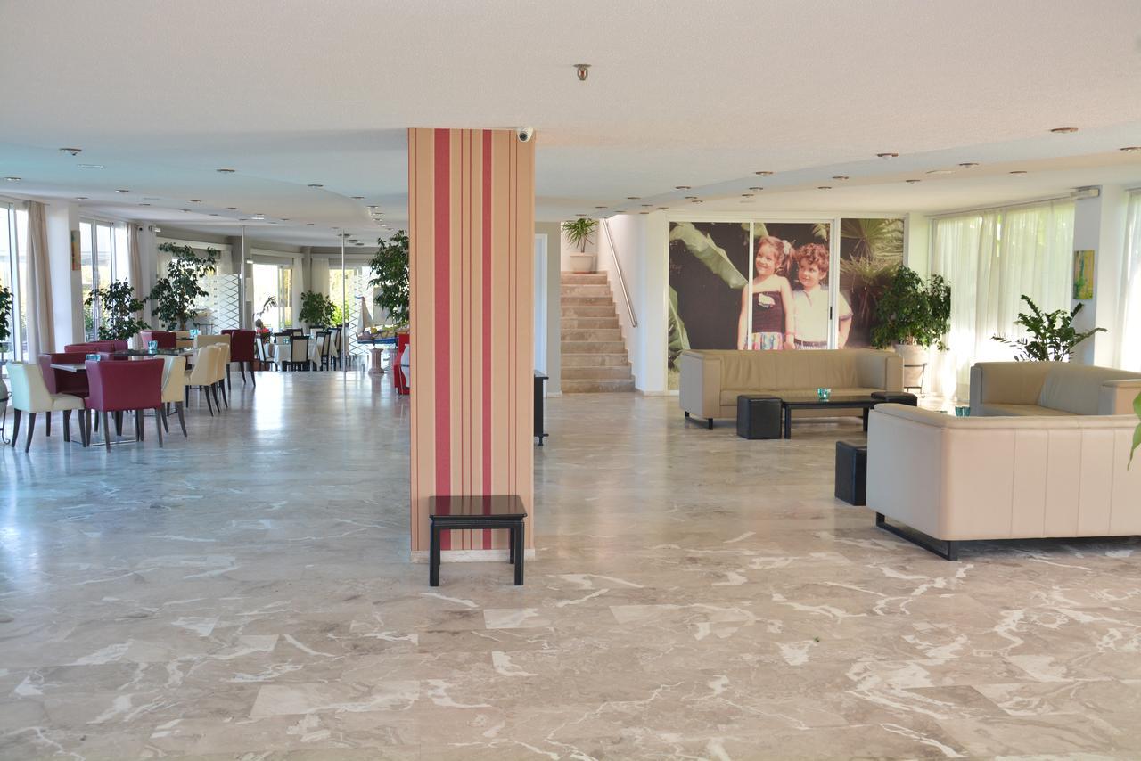 Costa Angela Seaside Resort 외부 사진