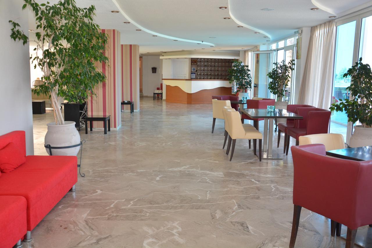 Costa Angela Seaside Resort 외부 사진